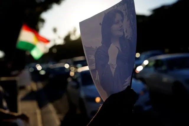 عرض نقدى لمقالة بعنوان: IRGC’s attack on Kurds is revenge for mass protests in Iran -analysis