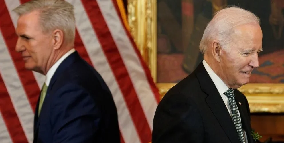 انعكاسات احتدام صراع الديمقراطيين والجمهوريين على الكونجرس والسياسة الداخلية